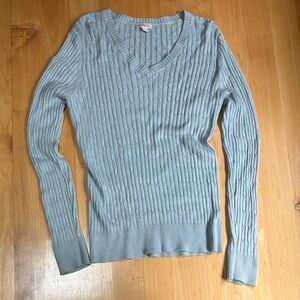 MERONA | Ribbed V-Neck Sweater in Soft Blue